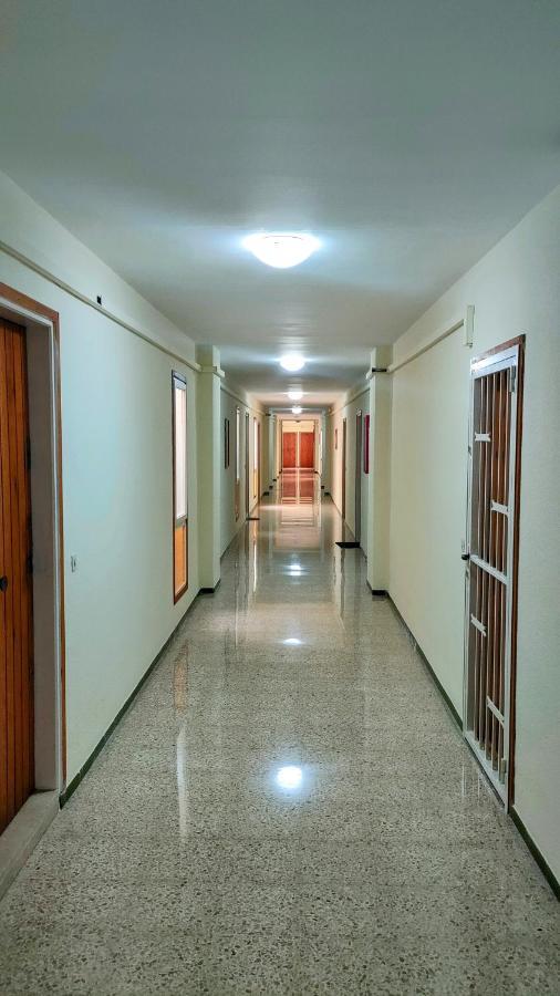 Summer Breeze Apartment Empuriabrava Exterior photo