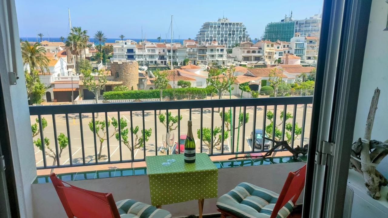 Summer Breeze Apartment Empuriabrava Exterior photo