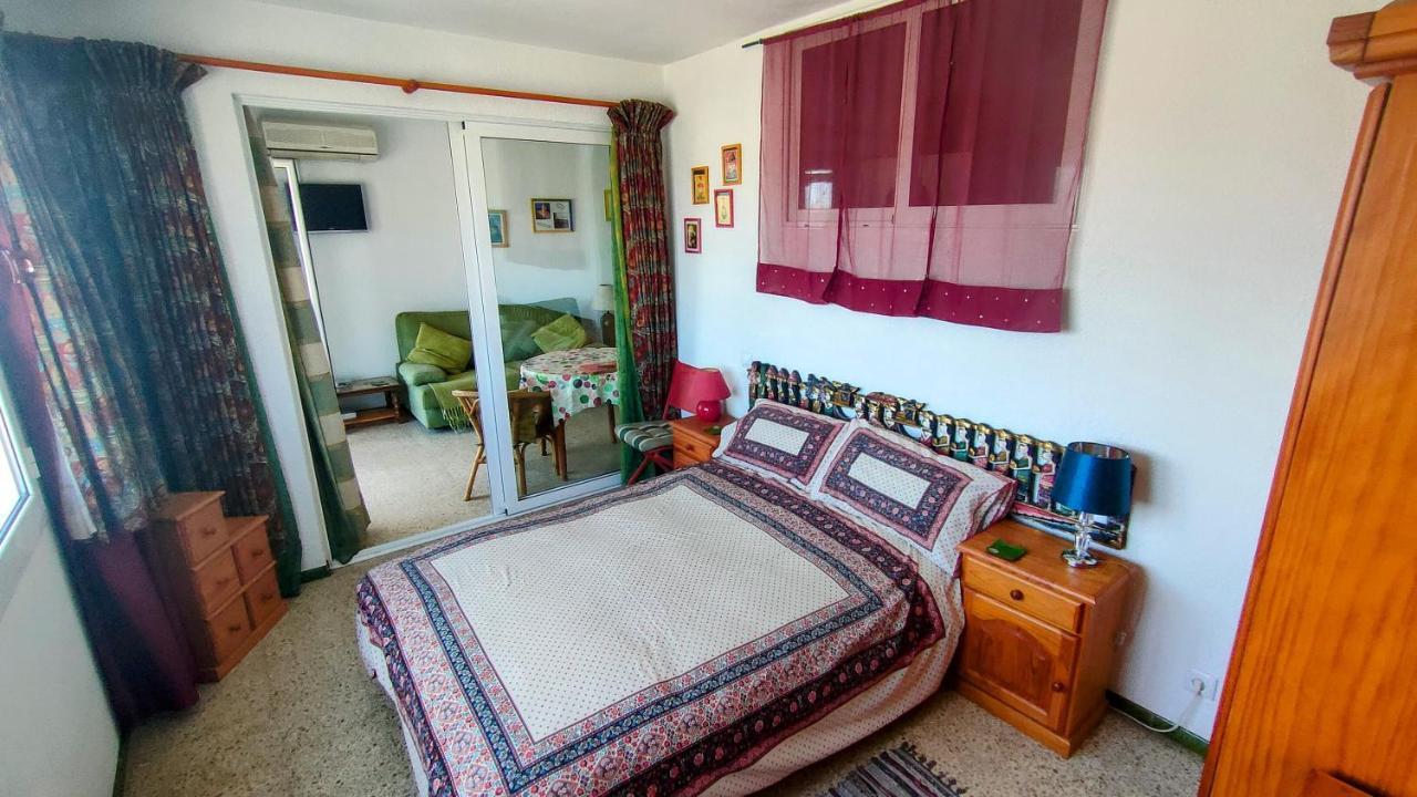 Summer Breeze Apartment Empuriabrava Exterior photo